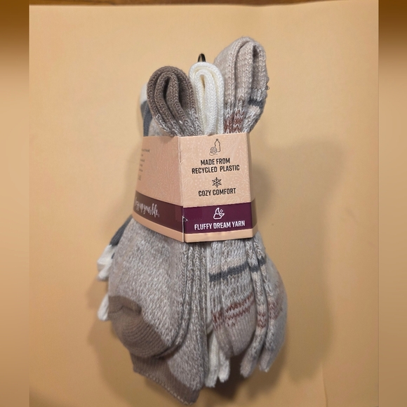 MUK LUKS Women's Fluffy Dream Crew Boot Socks, 6-Pack Sz. 6-11 Crew Height New - Picture 5 of 7